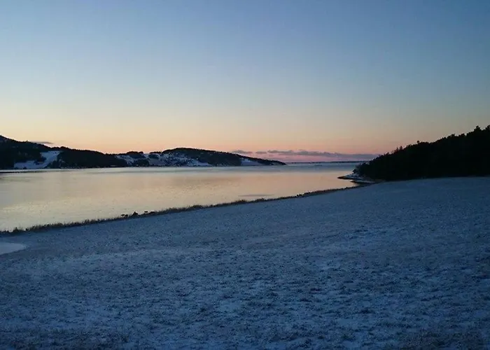 Feriehus Strandstua Solbakken *