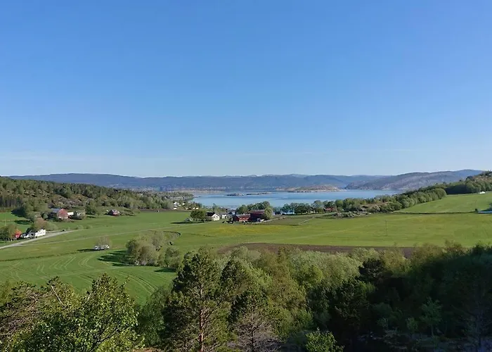Strandstua Solbakken Ferienhaus *