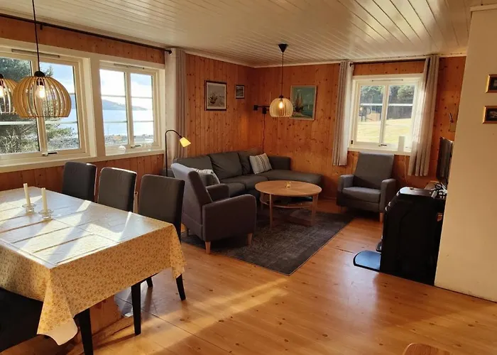 Strandstua Solbakken