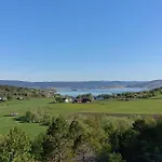 Strandstua Solbakken Nyaraló *