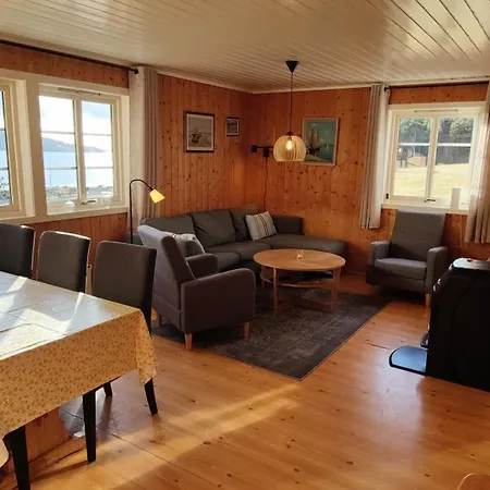 Strandstua Solbakken