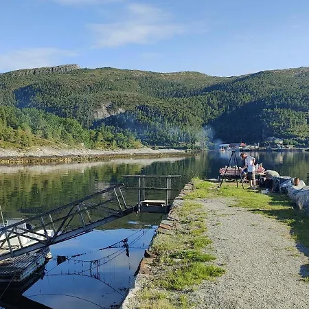 Strandstua Solbakken Nyaraló Fevåg